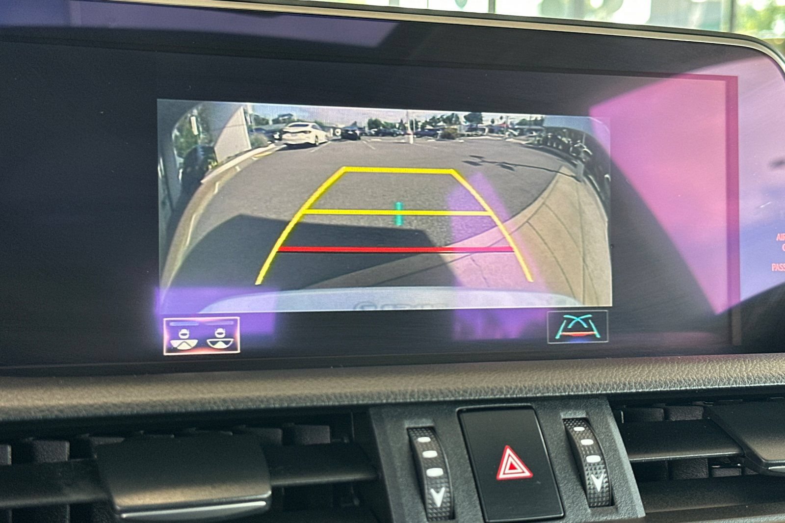 Used 2020 Lexus ES 300h w/ Premium Package FWD image 16