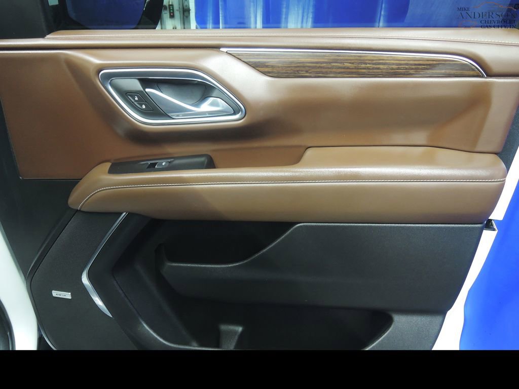 Used 2023 Chevrolet Suburban High Country w/ Advanced Technology Package image 51