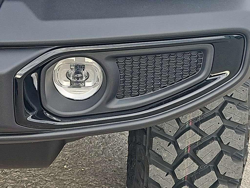 New 2025 Jeep Gladiator Willys image 19