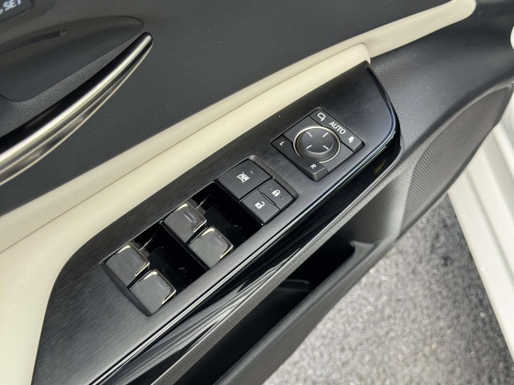 Used 2025 Lexus ES 350 w/ Premium Package FWD image 24
