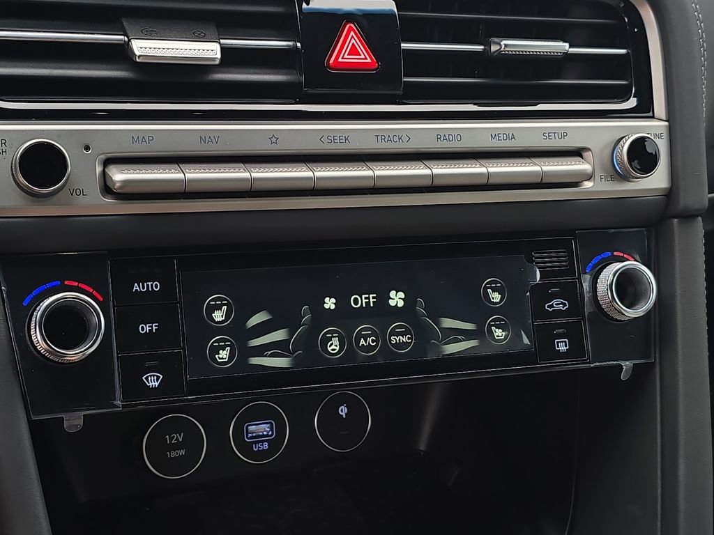 Used 2025 Genesis G70 3.3T Advanced w/ Sport Prestige Package image 24