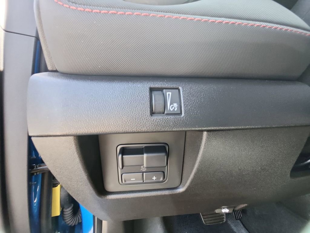 Used 2024 Chevrolet Colorado Z71 w/ Z71 Convenience Package 2 image 22