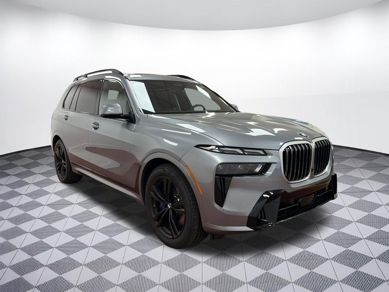 Certified 2024 BMW X7 xDrive40i w/ M Sport Package image 6