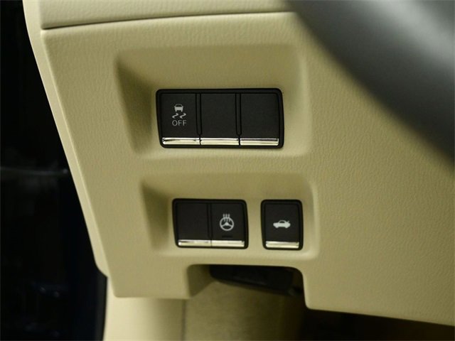 Used 2017 INFINITI Q70 3.7 image 22