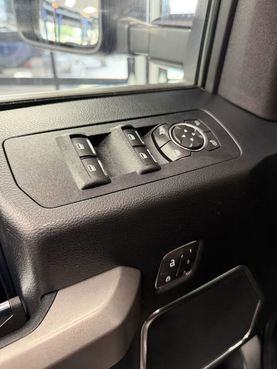 Used 2018 Ford F150 Platinum w/ Equipment Group 701A Luxury AWD/4WD image 26