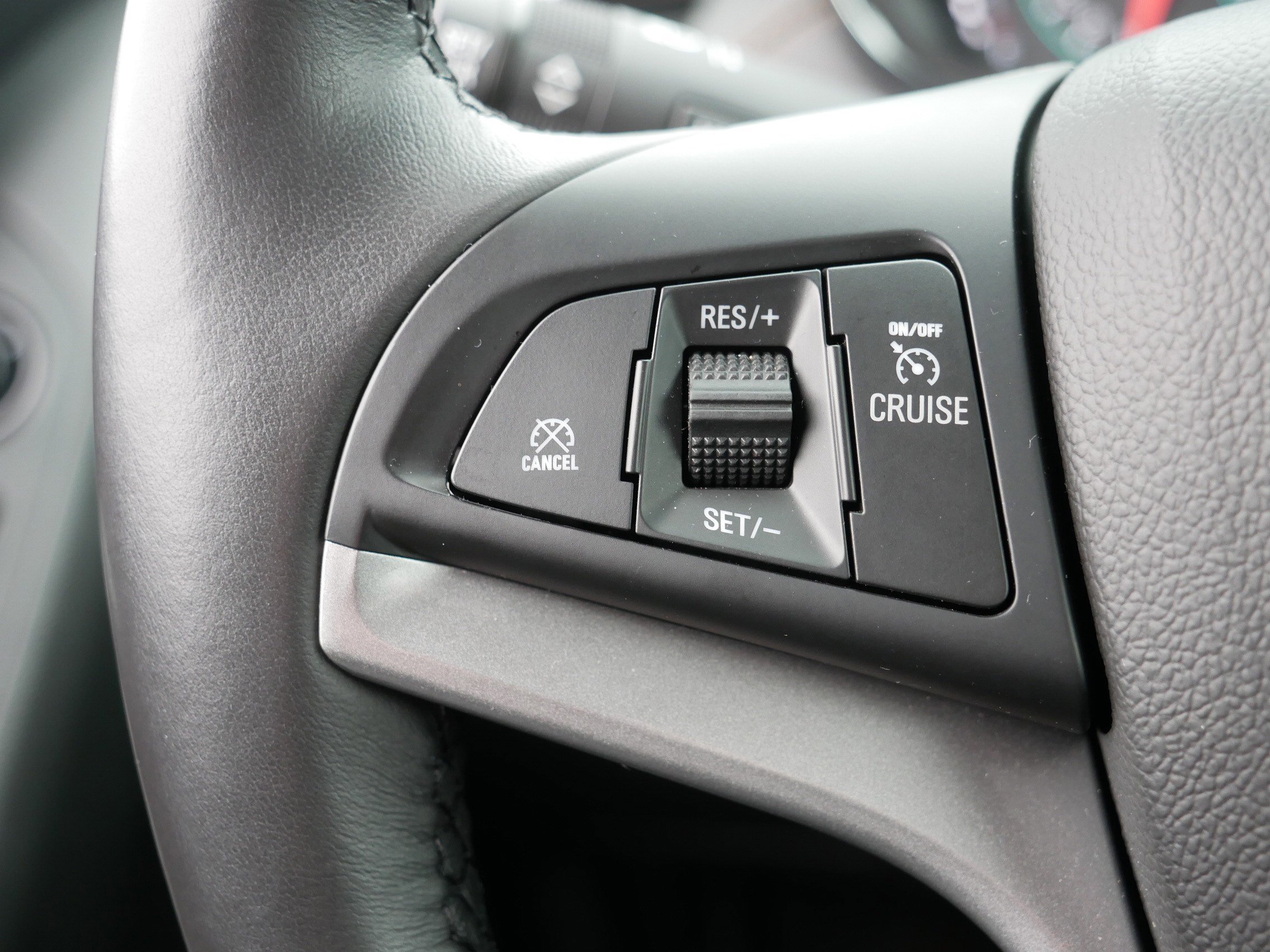 Used 2022 Chevrolet Trax LT w/ Sport Edition image 28