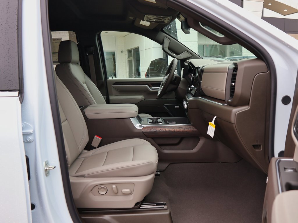 New 2026 GMC Sierra 2500 SLT w/ SLT Premium Package image 32