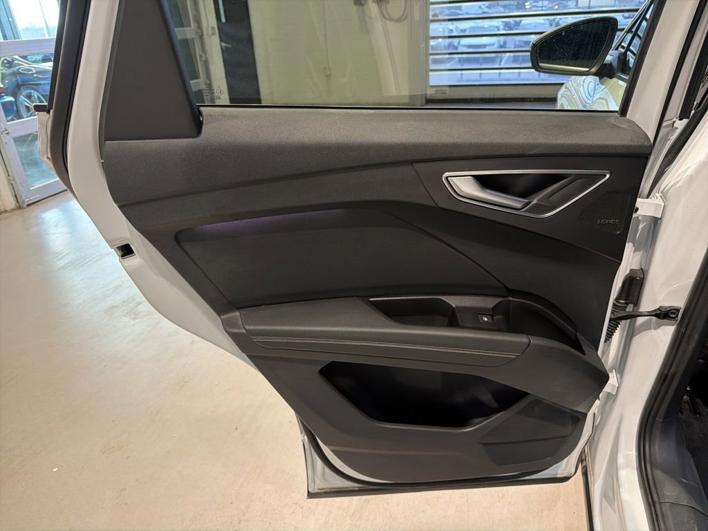 Used 2022 Audi Q4 e-tron Prestige image 26