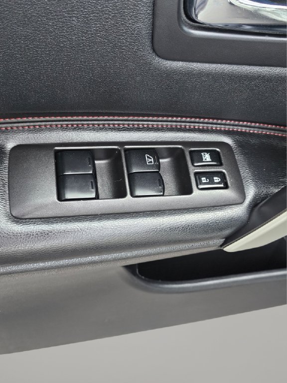 Used 2012 Nissan Rogue SL image 29