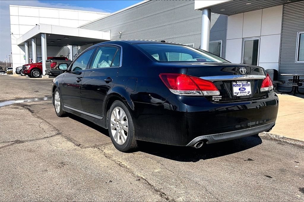 Used 2011 Toyota Avalon image 3
