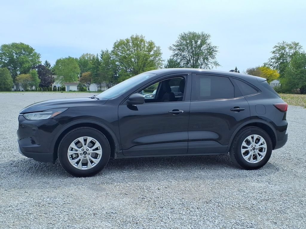 Used 2025 Ford Escape Active FWD image 11