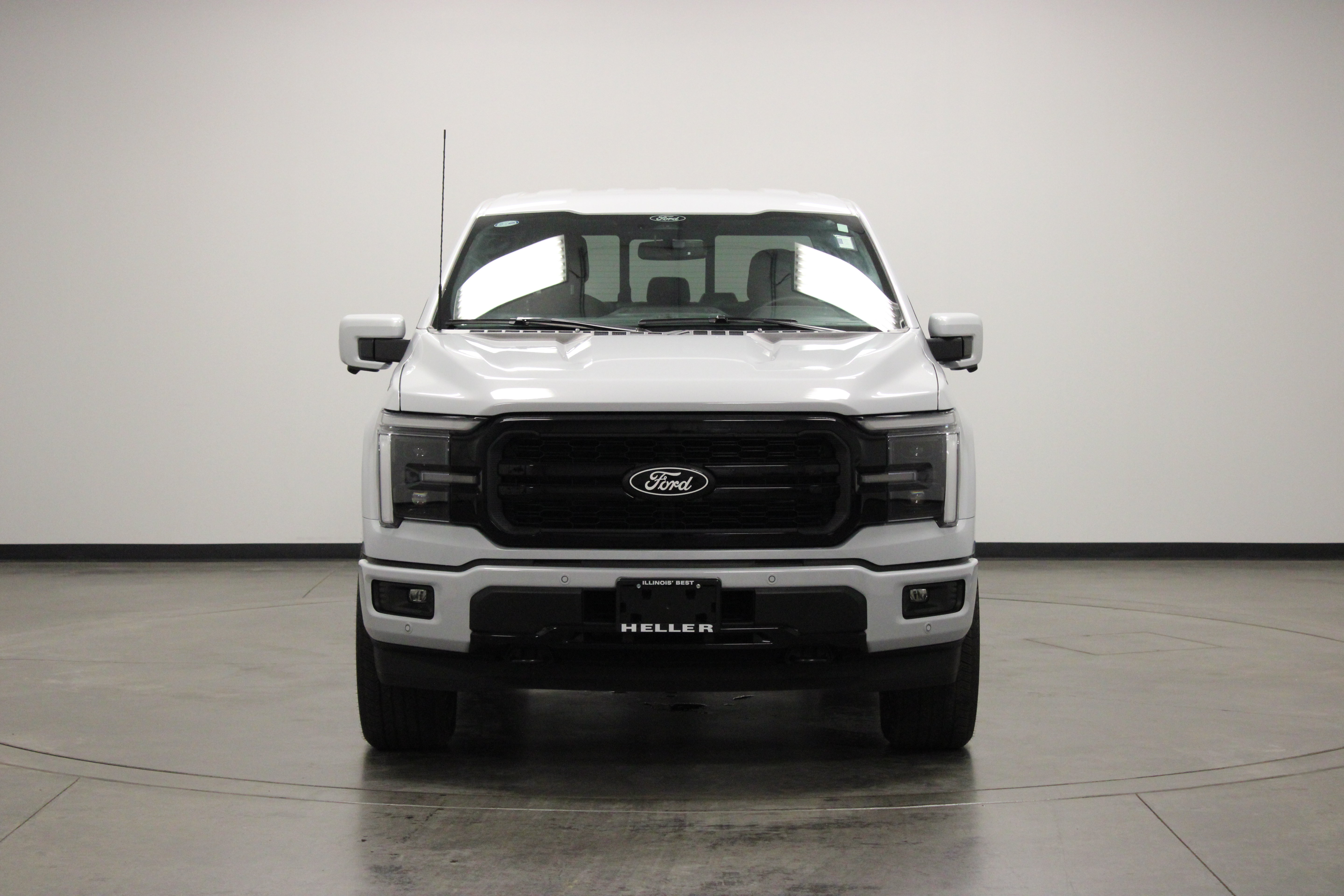 Used 2025 Ford F150 Lariat AWD/4WD image 3