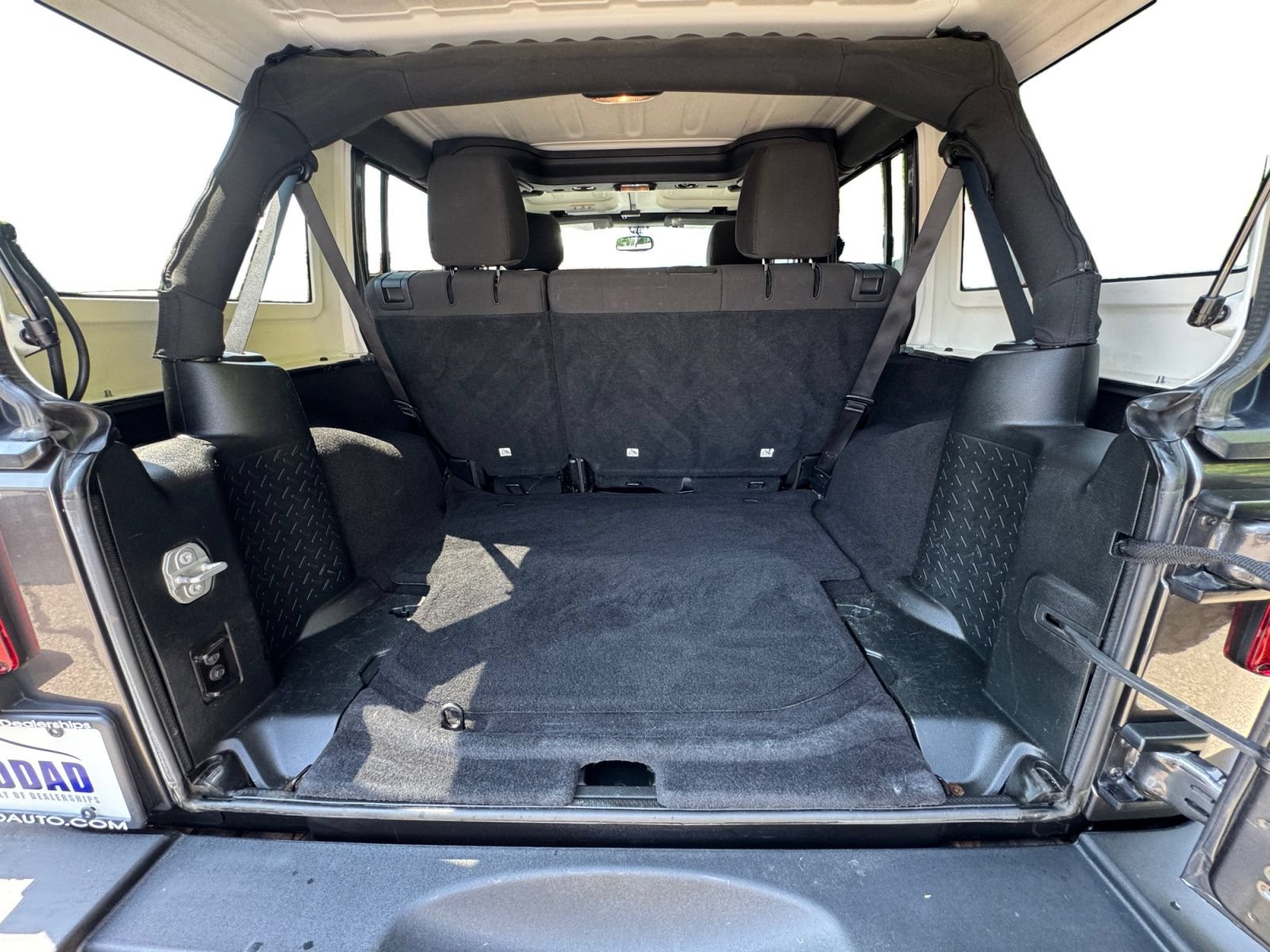 Used 2018 Jeep Wrangler Unlimited Sport S AWD/4WD image 10