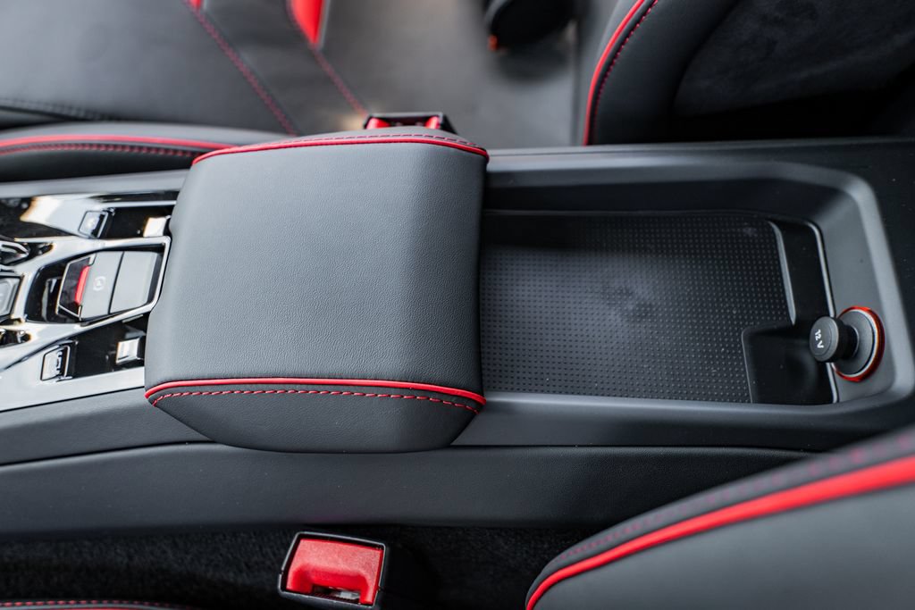 Used 2024 Lamborghini Huracan EVO AWD/4WD image 32