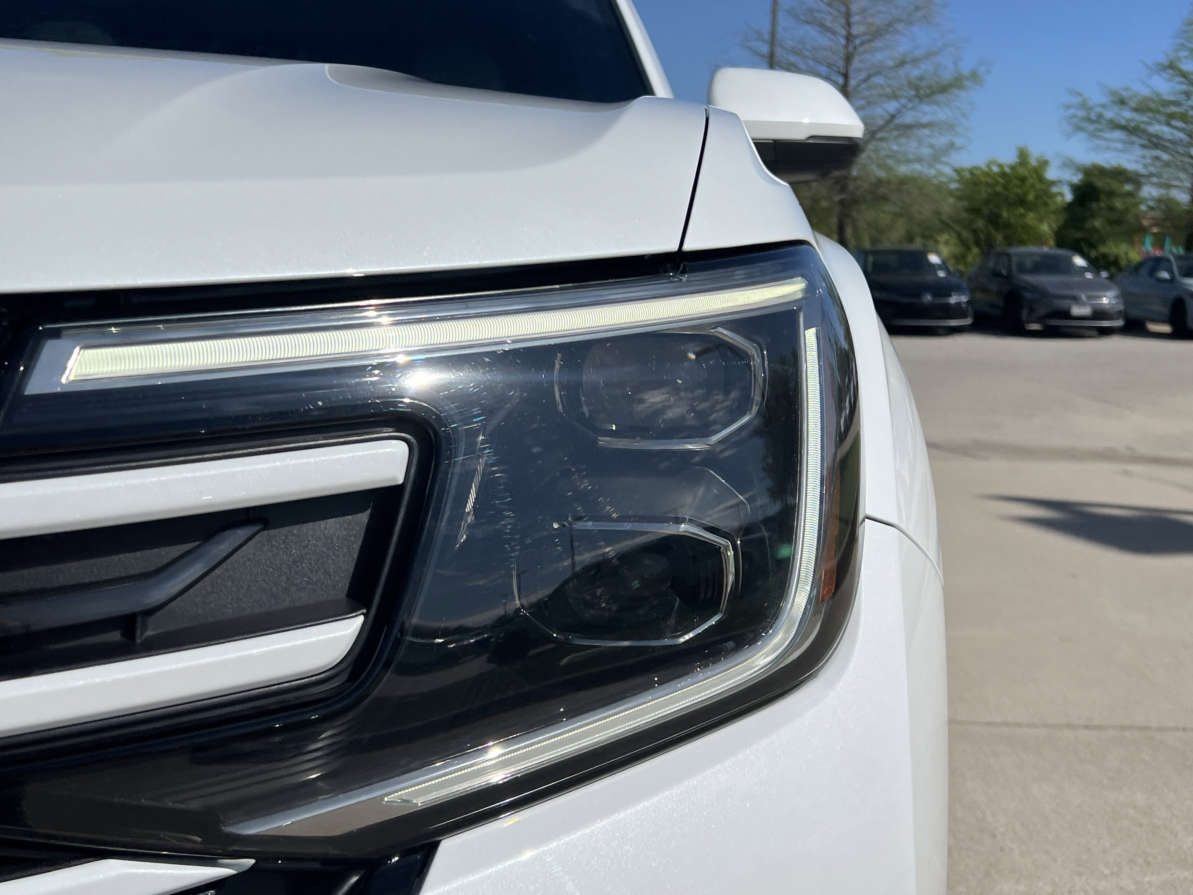 Used 2025 Volkswagen Atlas Cross Sport SEL Premium R-Line image 6