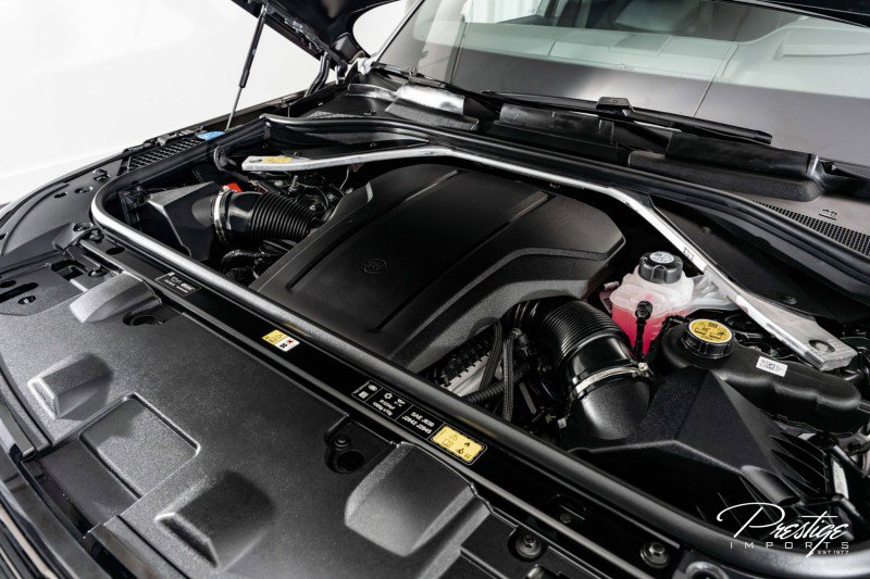 Used 2024 Land Rover Range Rover SV image 7