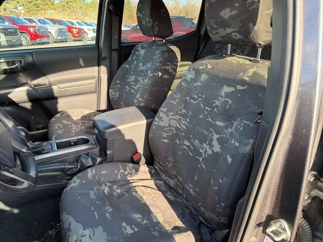 Used 2019 Toyota Tacoma TRD Off-Road w/ Technology Package image 17