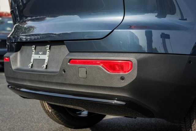 New 2026 Volvo XC40 B5 Ultra w/ Protection Package Premier image 8