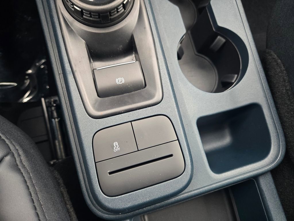 New 2026 Ford Maverick Lariat w/ Black Appearance Package image 17