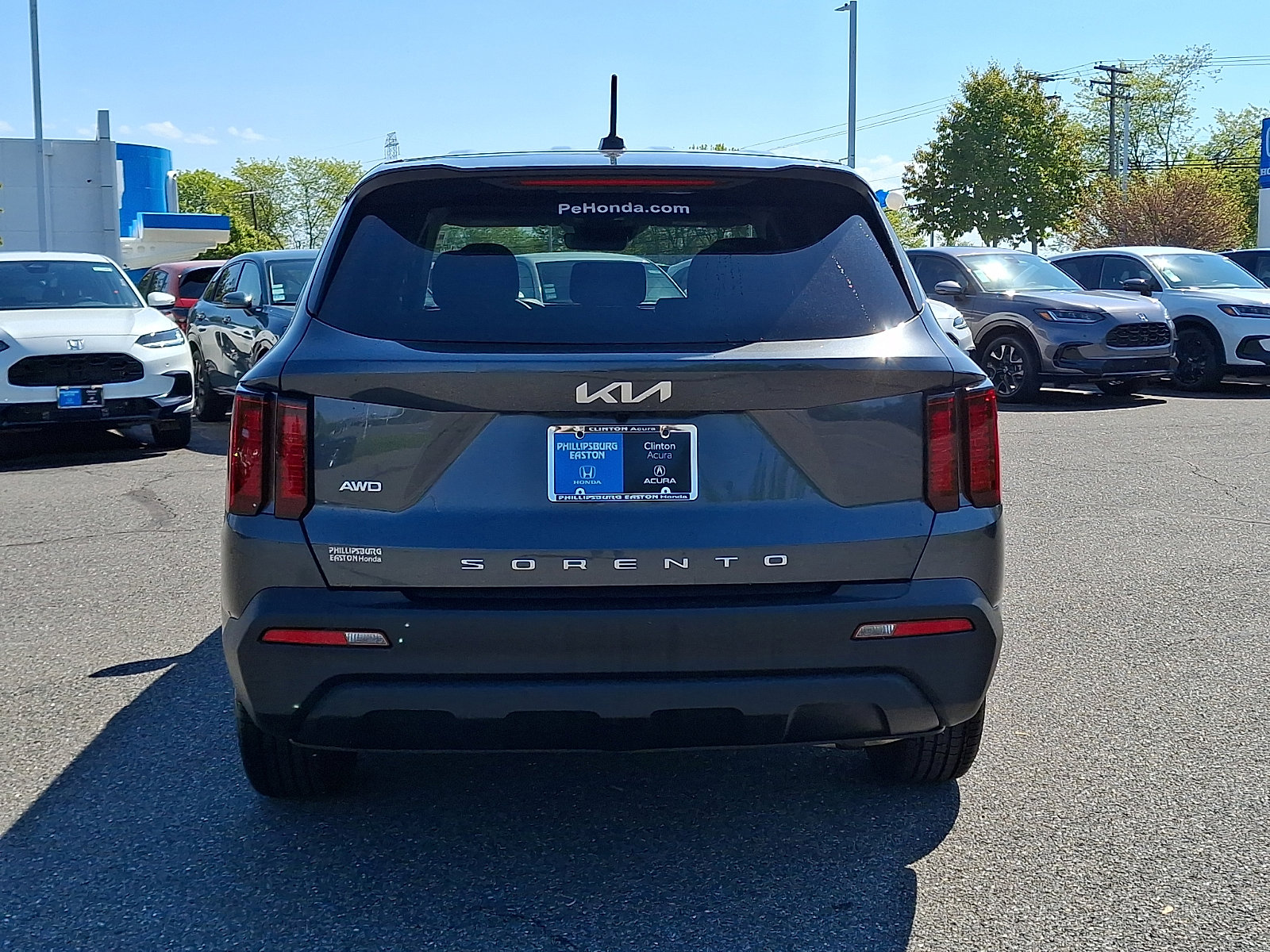 Used 2022 Kia Sorento LX AWD/4WD image 5
