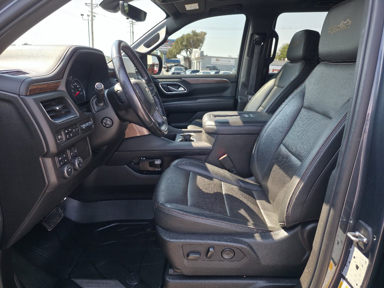 Used 2021 Chevrolet Suburban High Country image 11