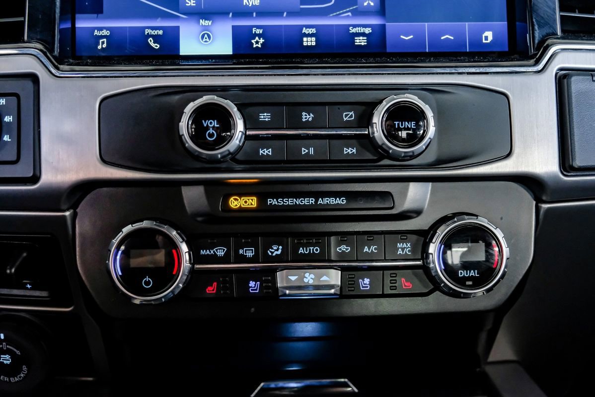 Used 2022 Ford F450 Platinum w/ FX4 Off-Road Package image 27