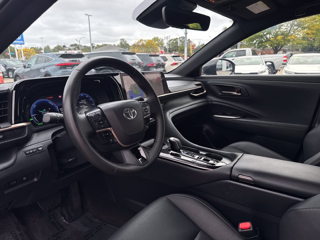 Used 2026 Toyota Crown AWD/4WD image 14
