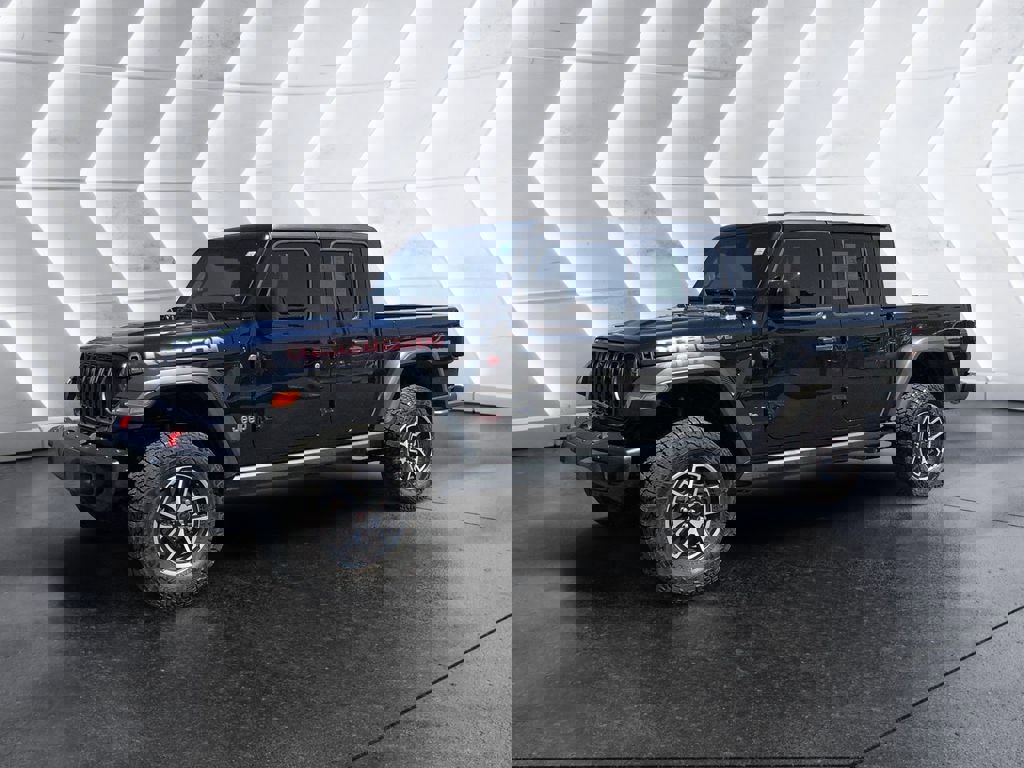 Used 2024 Jeep Gladiator Rubicon w/ Technology Group AWD/4WD image 3
