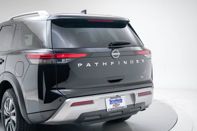 Used 2025 Nissan Pathfinder SL FWD image 5