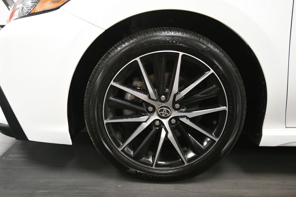 Used 2023 Toyota Camry SE AWD/4WD image 31