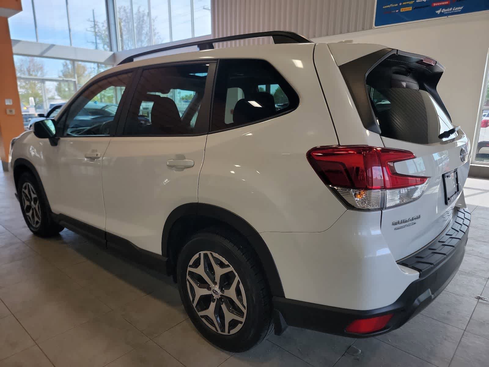 Used 2021 Subaru Forester Premium AWD/4WD image 7