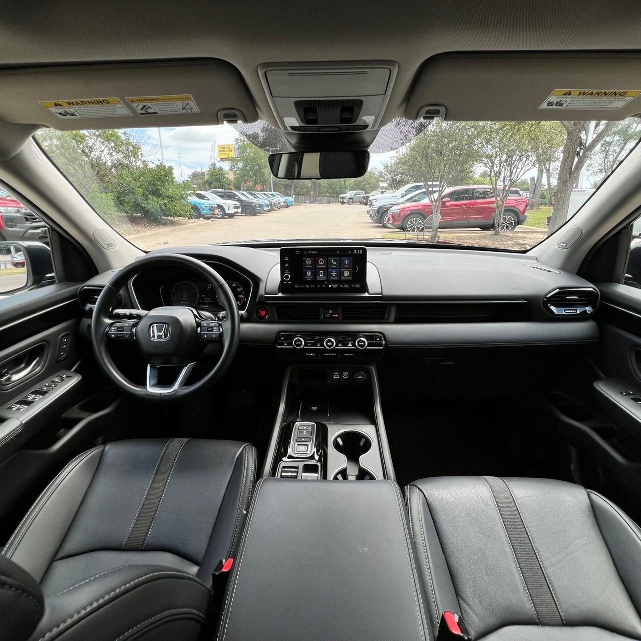 Used 2025 Honda Pilot Touring image 10
