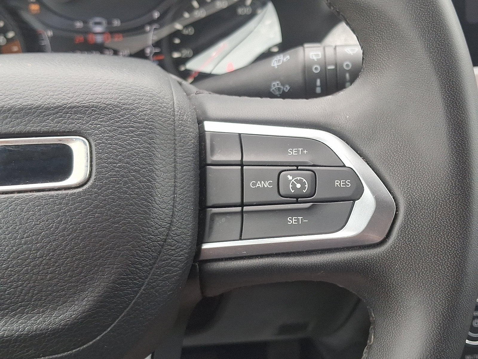 Used 2024 Jeep Compass Latitude AWD/4WD image 21