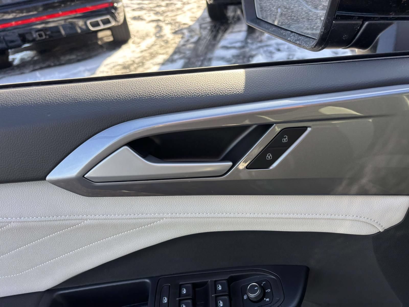 New 2026 Volkswagen Taos SEL AWD/4WD image 12