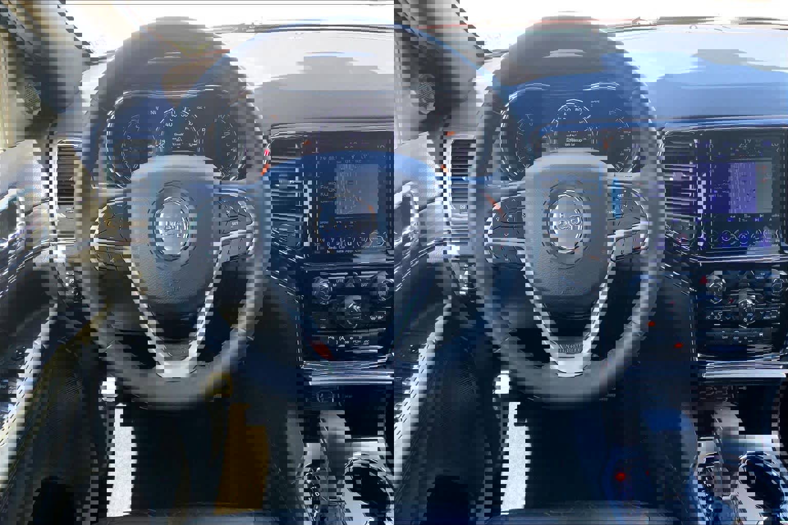 Used 2019 Jeep Grand Cherokee Limited image 5