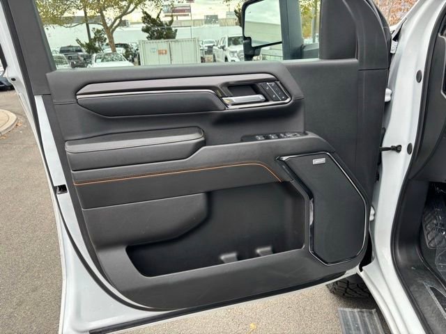 Used 2024 GMC Sierra 2500 AT4 w/ AT4 Premium Plus Package image 11