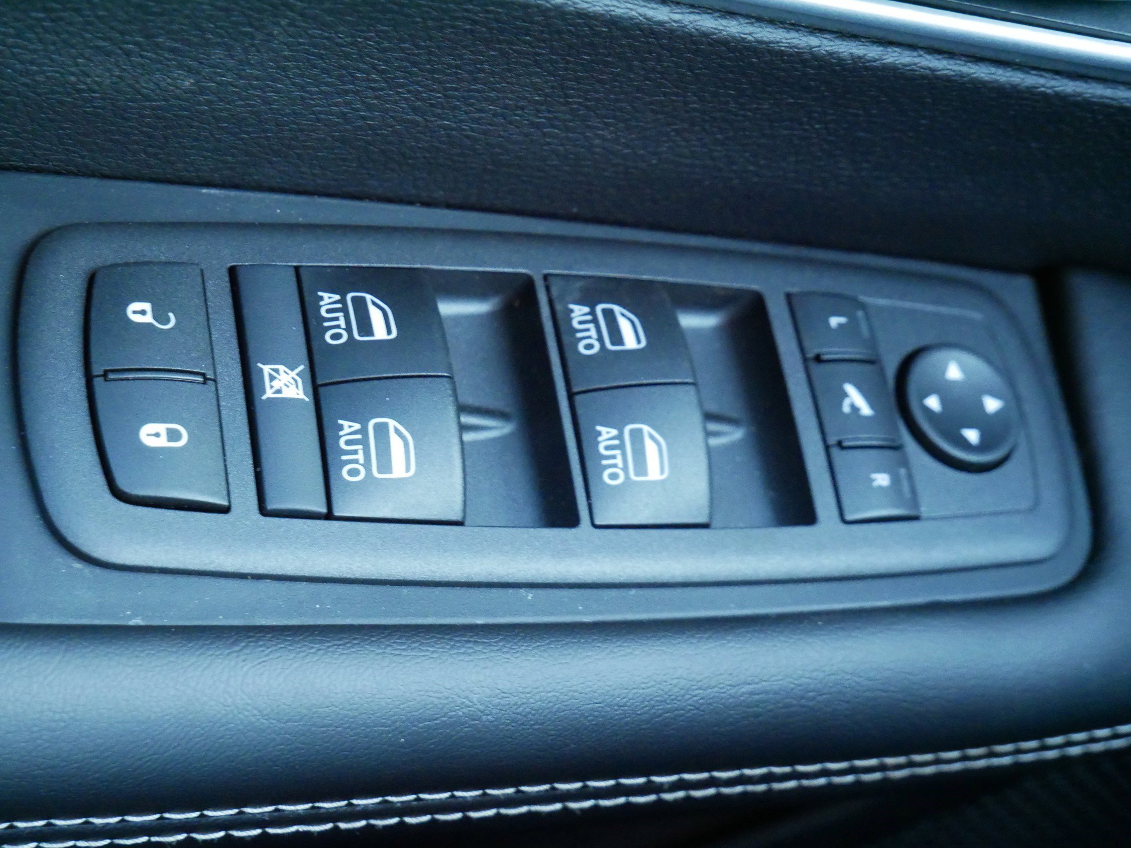 New 2026 Chrysler Pacifica Limited FWD image 13