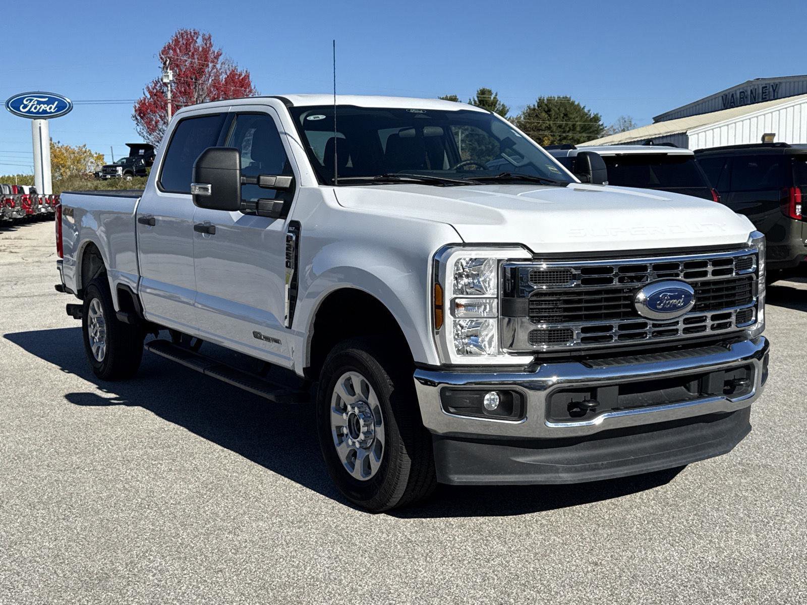 Used 2024 Ford F250 XLT AWD/4WD image 3
