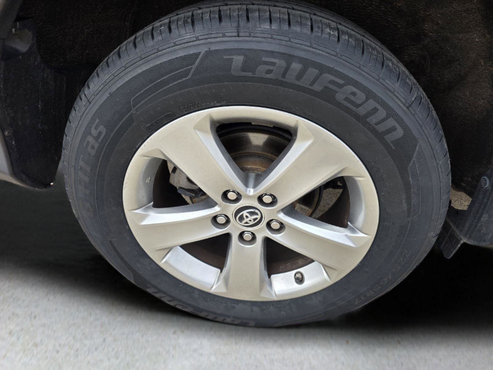 Used 2014 Toyota RAV4 XLE image 31