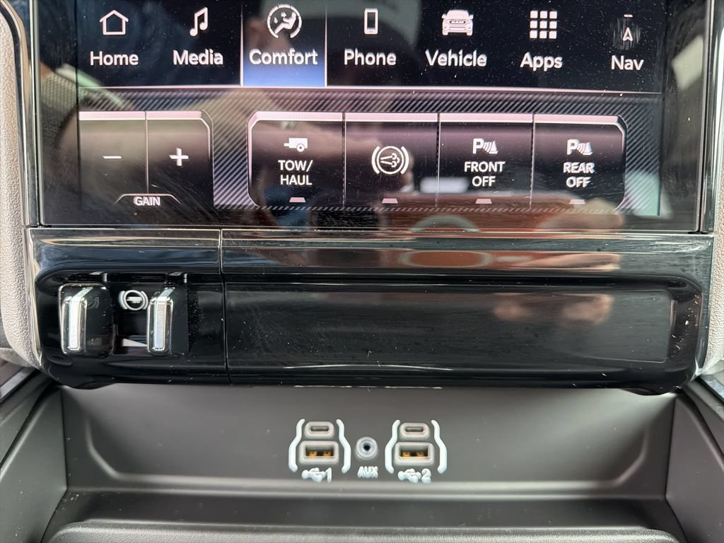 New 2026 RAM 3500 Laramie AWD/4WD image 44
