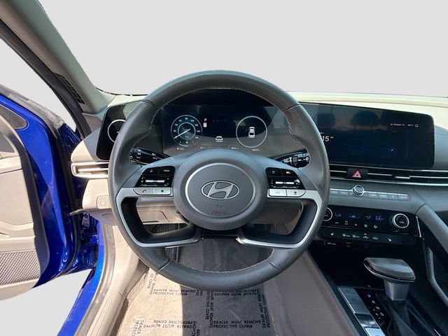 Certified 2024 Hyundai Elantra SEL w/ Convenience Package FWD image 11
