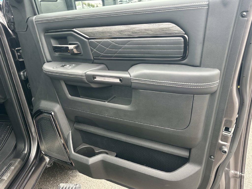 New 2026 RAM 3500 Limited AWD/4WD image 13