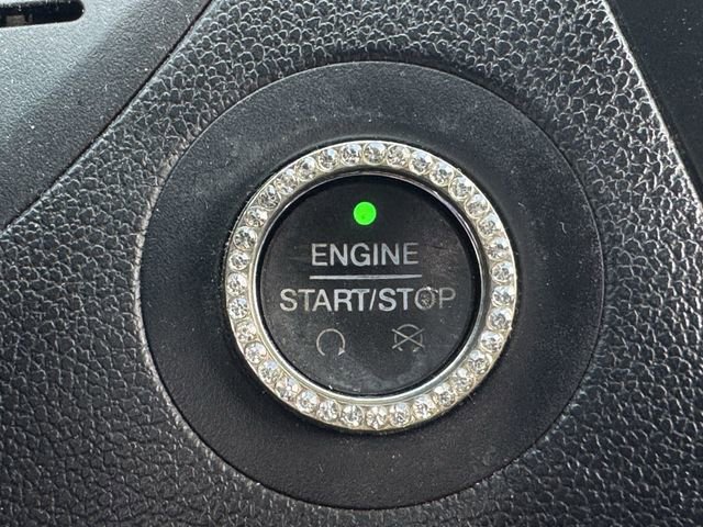 Used 2018 Ford Explorer XLT w/ Equipment Group 202A FWD image 21
