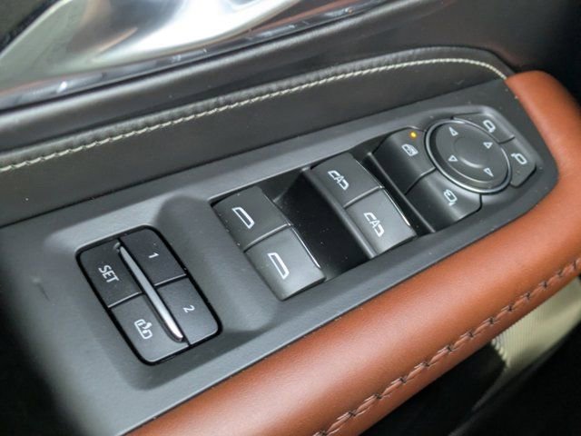 Used 2023 GMC Yukon XL Denali Ultimate image 20