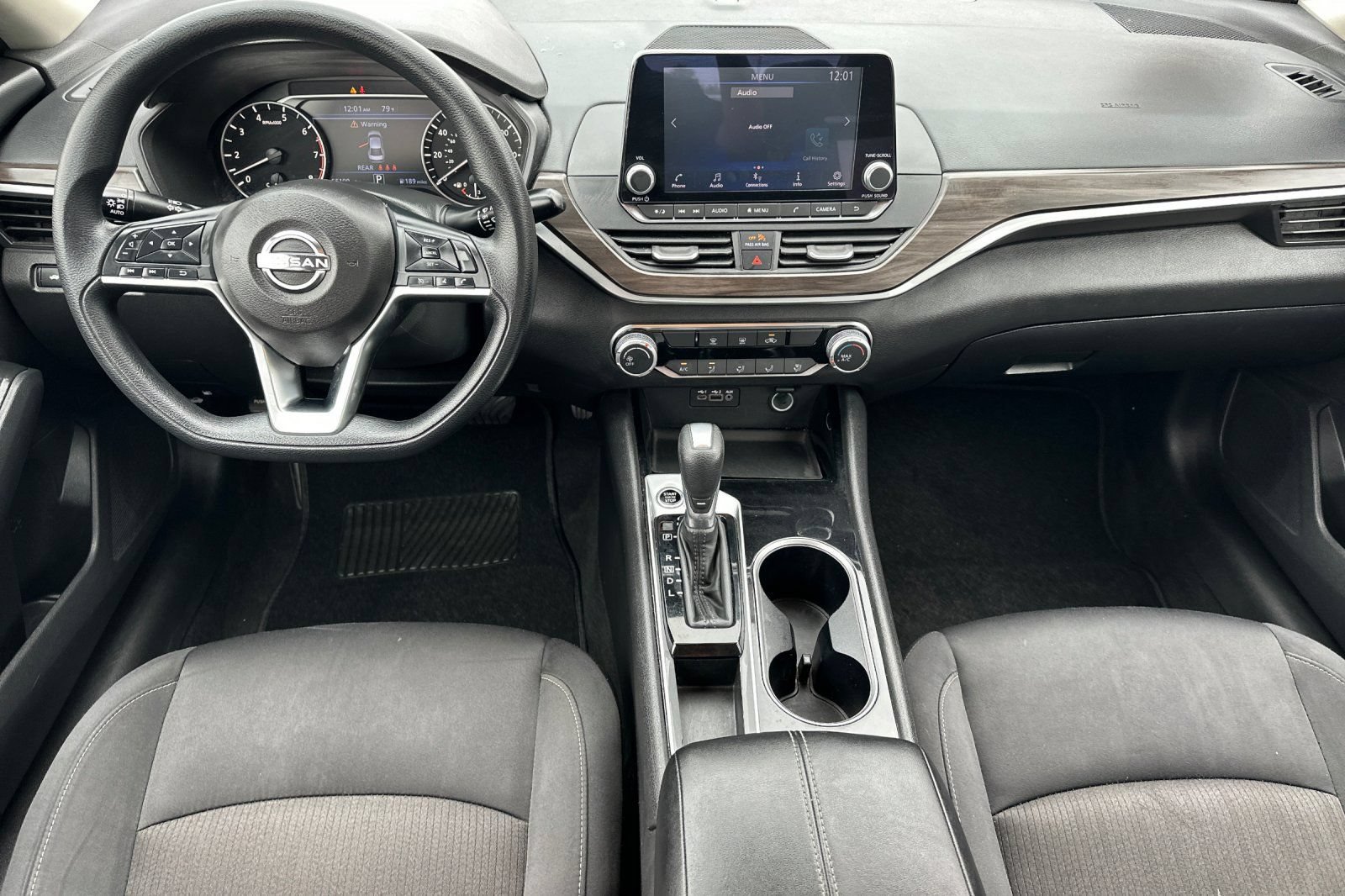 Used 2024 Nissan Altima 2.5 SV FWD image 13
