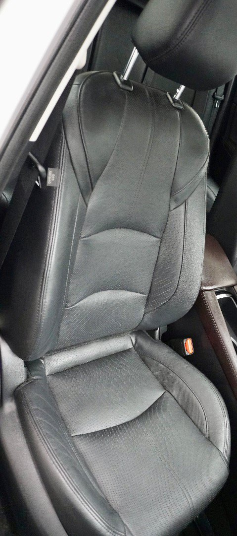 Used 2017 MAZDA MAZDA3 Grand Touring w/ Premium Equipment Package FWD image 9