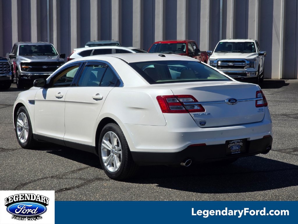 Used 2015 Ford Taurus SEL w/ Equipment Group 201A FWD image 2