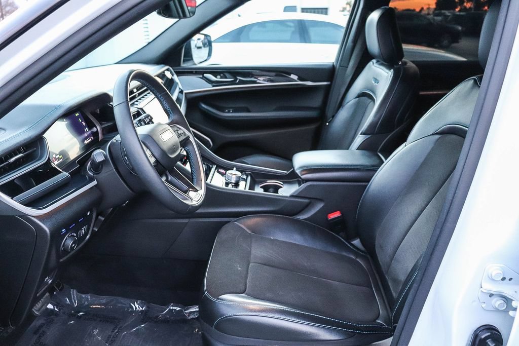 Used 2024 Jeep Grand Cherokee Trailhawk AWD/4WD image 20
