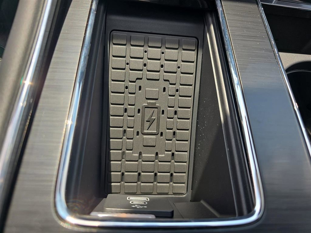 New 2025 Lincoln Aviator 2WD w/ Equipment Group 101A image 23