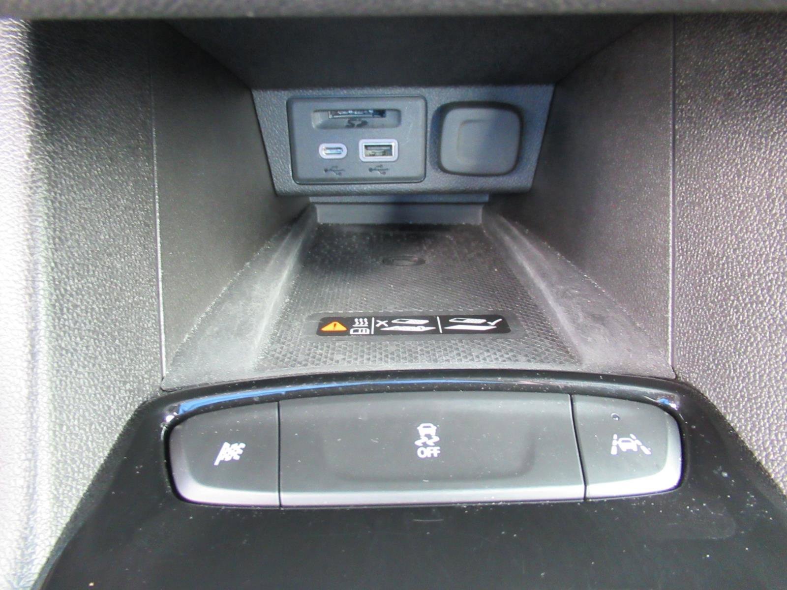 Used 2023 Chevrolet Bolt LT w/ Infotainment Package image 26
